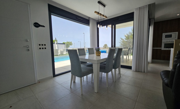 Resale - Villa - Villamartin - Orihuela Costa