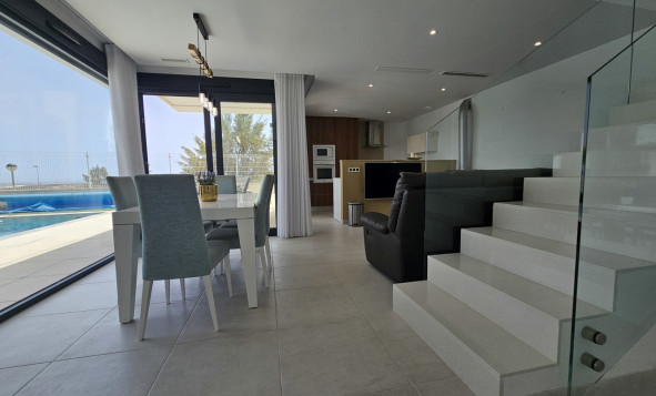 Resale - Villa - Villamartin - Orihuela Costa