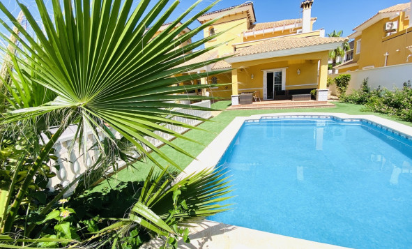 Resale - Villa - Cabo Roig - Orihuela Costa