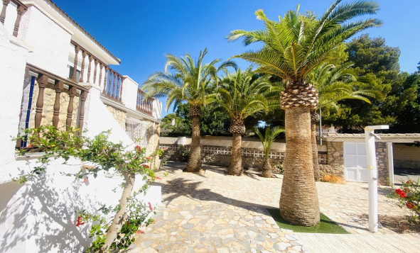 Resale - Villa - La Zenia - Orihuela Costa