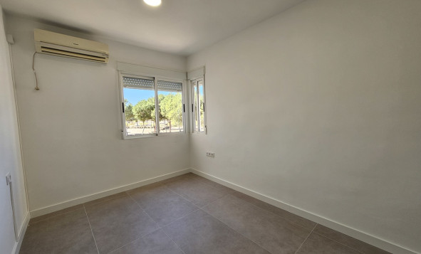 Resale - Apartment - La Zenia - Orihuela Costa