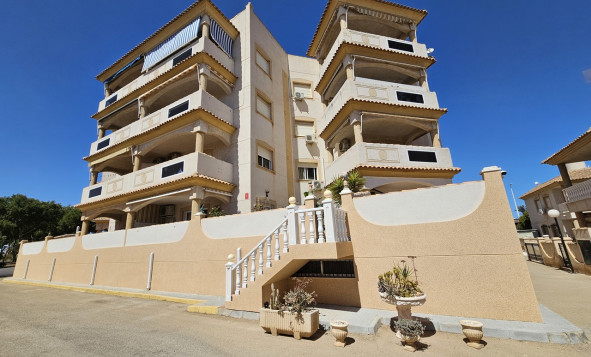 Resale - Apartment - La Zenia - Orihuela Costa