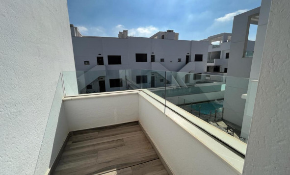 Resale - Villa - Los Balcones - Orihuela Costa