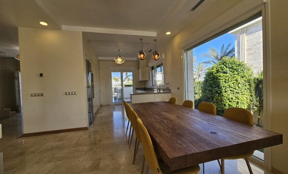 Resale - Villa - La Zenia - Orihuela Costa