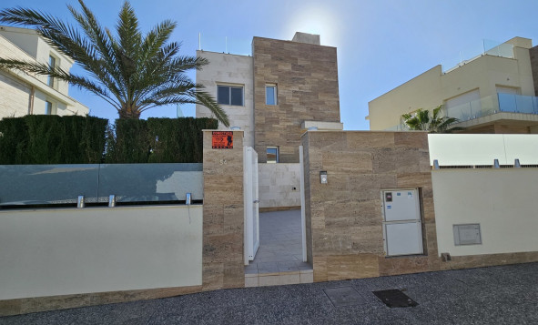 Resale - Villa - La Zenia - Orihuela Costa