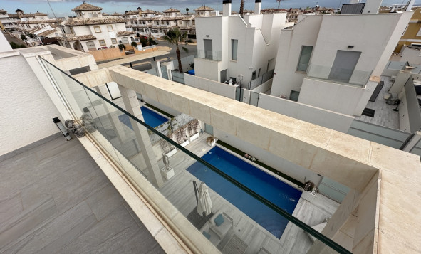 Resale - Villa - Cabo Roig - Orihuela Costa