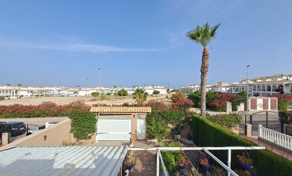 Resale - Villa - Punta Prima - Orihuela Costa