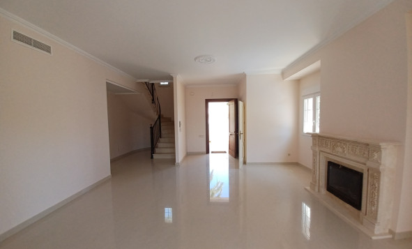 Resale - Villa - Cabo Roig - Orihuela Costa