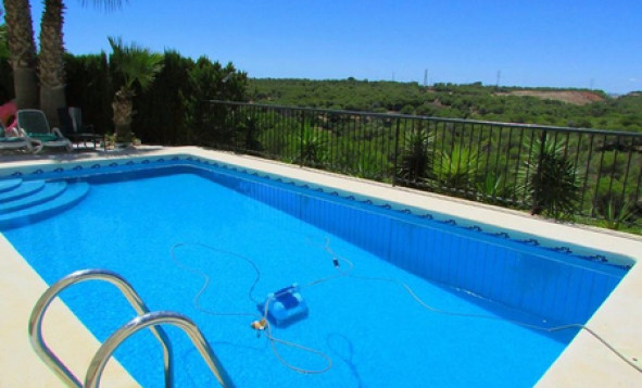 Resale - Villa - Las Ramblas - Orihuela Costa