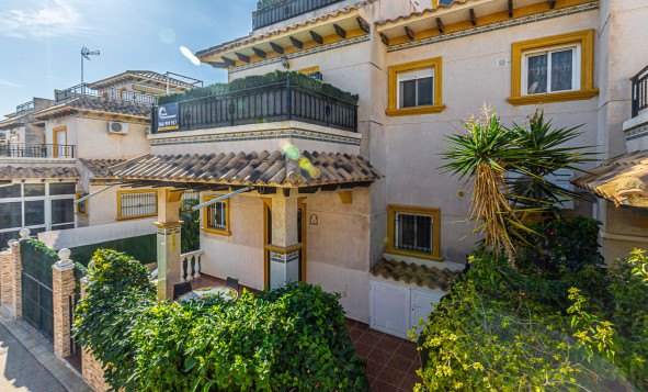 Resale - Villa - Playa Flamenca - Orihuela Costa