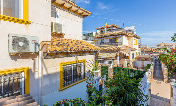 Resale - Villa - Playa Flamenca - Orihuela Costa