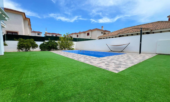 Herverkoop - 4. House - Detached Villa - La Marina - Rojales