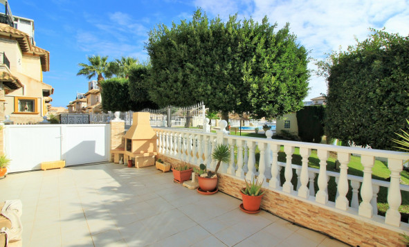 Resale - Villa - Playa Flamenca - Orihuela Costa