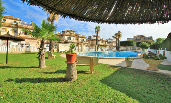 Resale - Villa - Playa Flamenca - Orihuela Costa