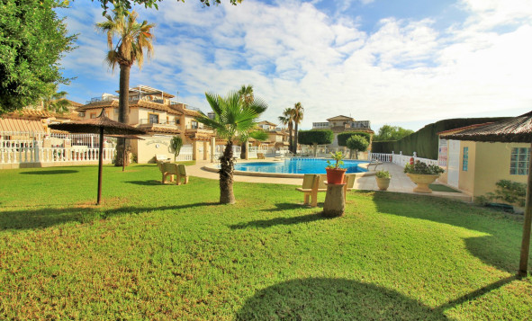 Resale - Villa - Playa Flamenca - Orihuela Costa