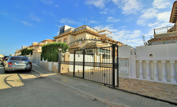 Resale - Villa - Playa Flamenca - Orihuela Costa