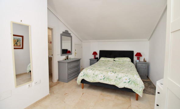 Resale - Villa - Villamartin - PAU 8