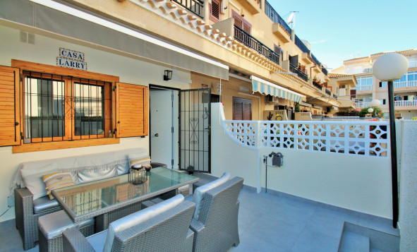 Resale - Villa - Playa Flamenca - Orihuela Costa