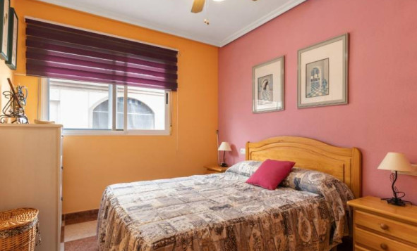 Resale - Apartment - La Mata - Torrevieja