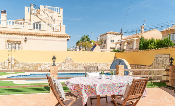 Resale - 4. House - Detached Villa - Orihuela Costa