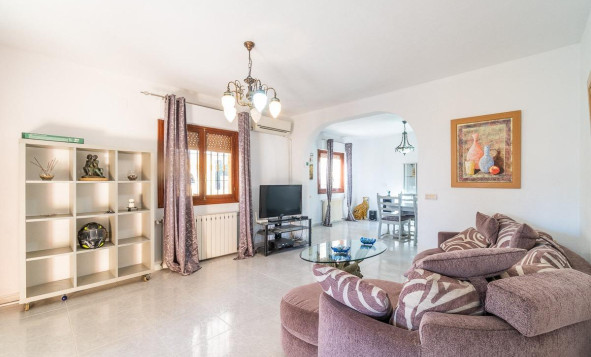 Resale - 4. House - Detached Villa - Orihuela Costa