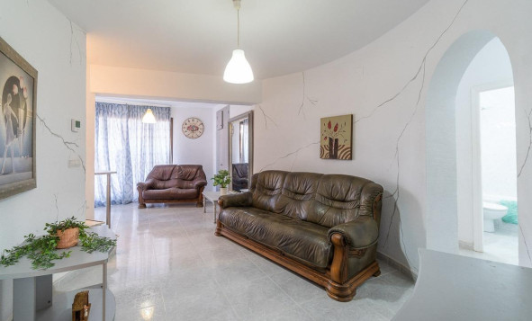 Resale - 4. House - Detached Villa - Orihuela Costa