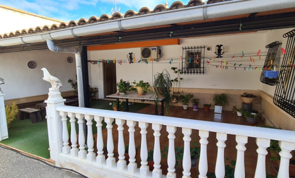 Resale - Villa - Orihuela