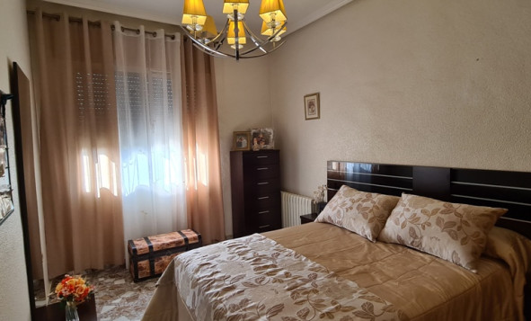 Resale - Villa - Orihuela