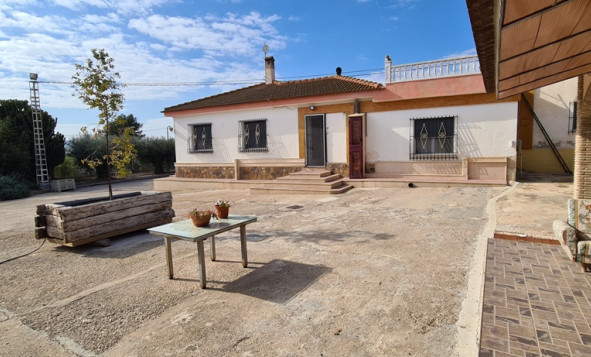 Resale - Villa - Orihuela