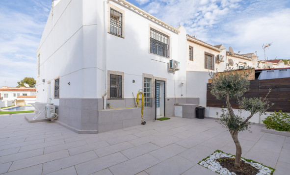 Herverkoop - Villa - Torrevieja - Orihuela Costa