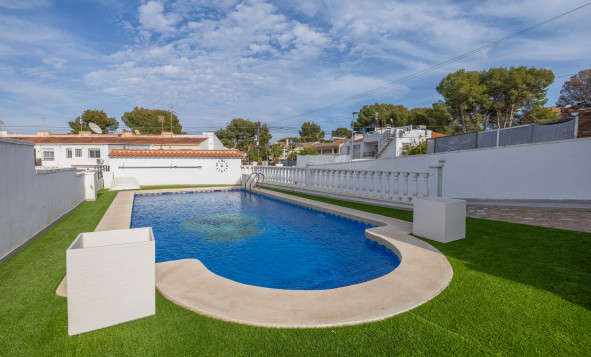 Herverkoop - Villa - Torrevieja - Orihuela Costa