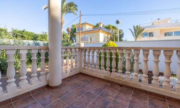 Resale - Villa - Orihuela Costa