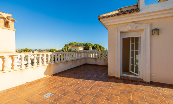 Resale - Villa - Orihuela Costa