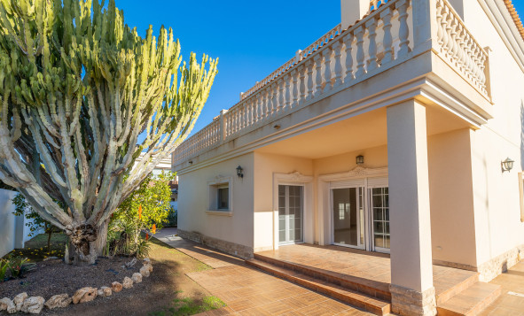 Resale - Villa - Orihuela Costa