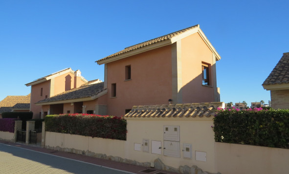 Resale - 4. House - Detached Villa - Algorfa - La Finca Golf