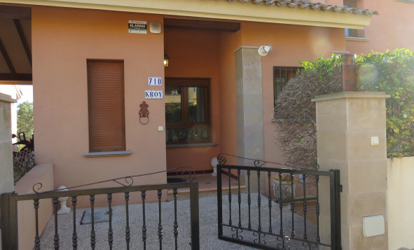 Resale - 4. House - Detached Villa - Algorfa - La Finca Golf