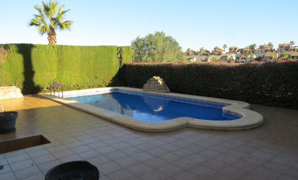 Resale - 4. House - Detached Villa - Algorfa - La Finca Golf