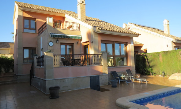 Resale - 4. House - Detached Villa - Algorfa - La Finca Golf