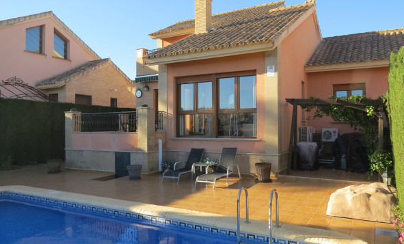 Resale - 4. House - Detached Villa - Algorfa - La Finca Golf