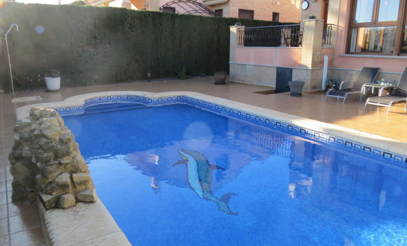 Resale - 4. House - Detached Villa - Algorfa - La Finca Golf