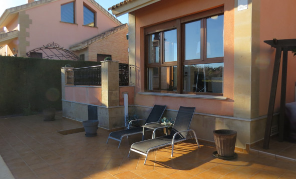 Resale - 4. House - Detached Villa - Algorfa - La Finca Golf