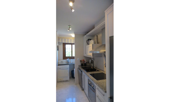 Resale - 4. House - Detached Villa - Algorfa - La Finca Golf