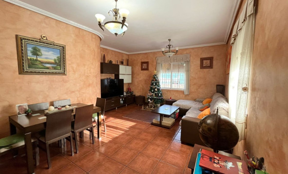 Resale - Villa - Orihuela