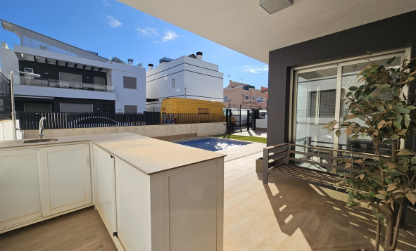 Herverkoop - Villa - Villamartin - Orihuela Costa