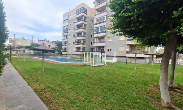 Resale - 2. Town house - Torrevieja