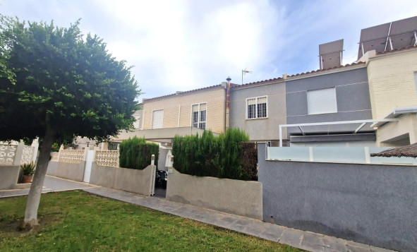 Resale - 2. Town house - Torrevieja