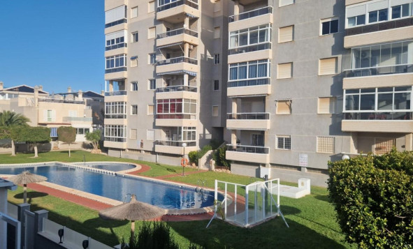 Resale - 2. Town house - Torrevieja