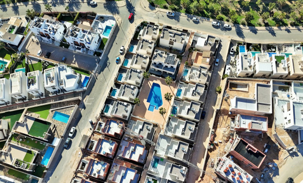 Herverkoop - 3. Halfvrijstaand huis - Villamartin - Costa Blanca Zuid