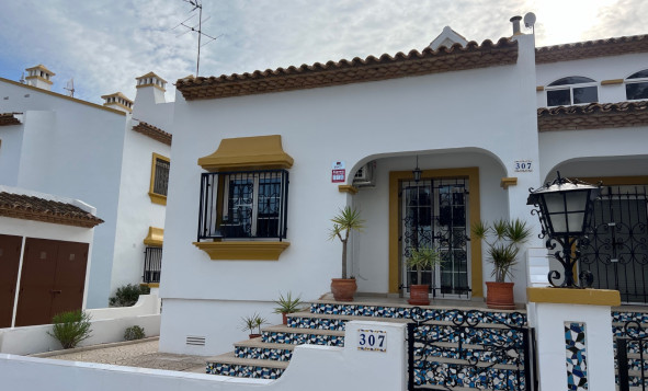 Resale - 4. House - Detached Villa - Orihuela Costa