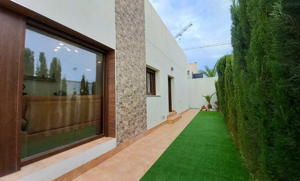 Resale - Villa - Rojales